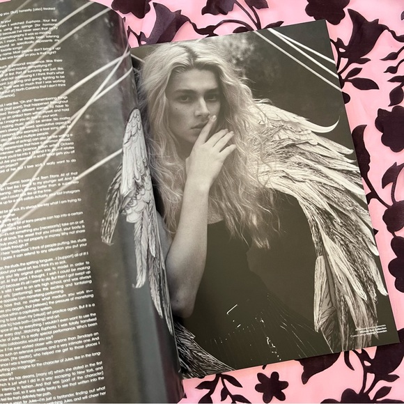 V Magazine No. 124 ~ Rock and Romance ~ Hunter Schafer, Euphoria - Picture 2 of 6